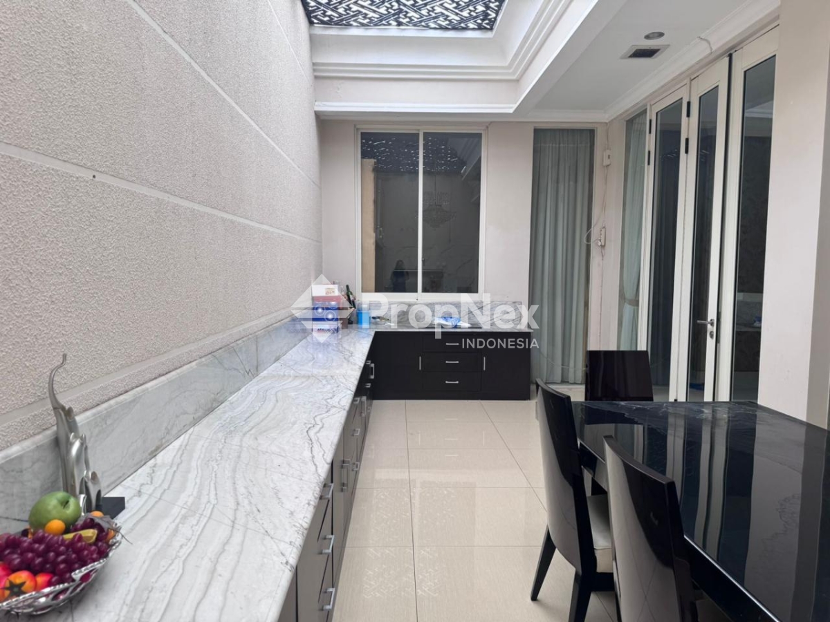 La Ritz Wood Pakuwon Indah — foto 5